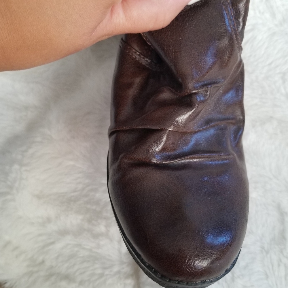 Host Pick💕Box-Tab Brown Mid/Low Rise Heeled Boots - Picture 12 of 12